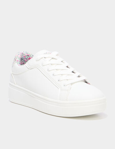 Baskets basses &agrave; lacets blanc femme