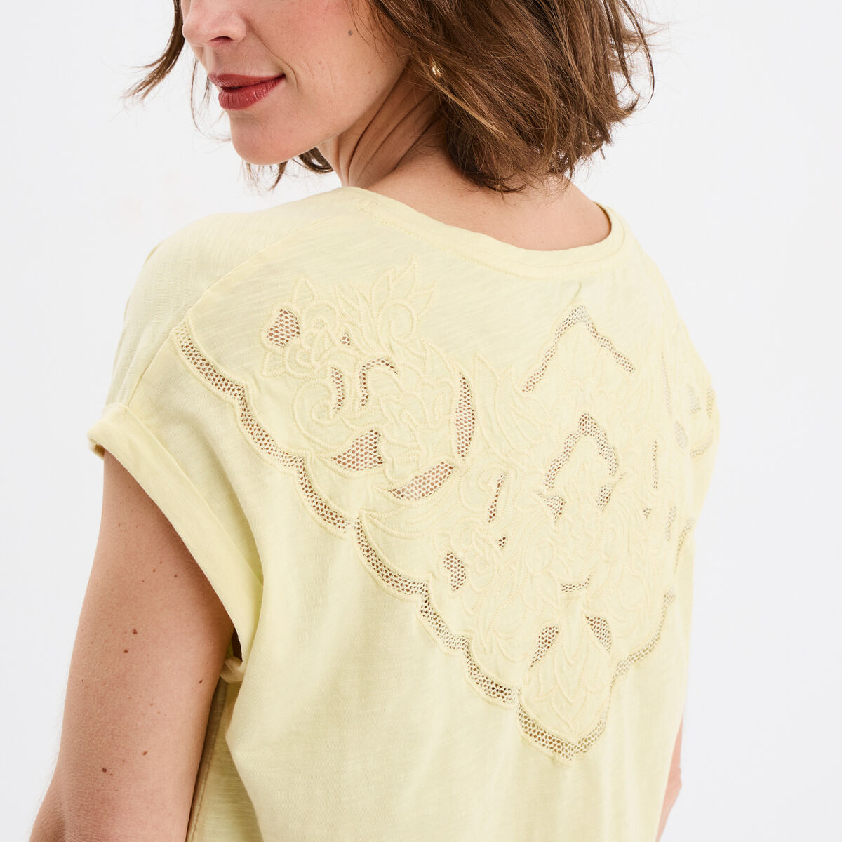 T-shirt dos dentelle brod&eacute;e coton jaune clair femme