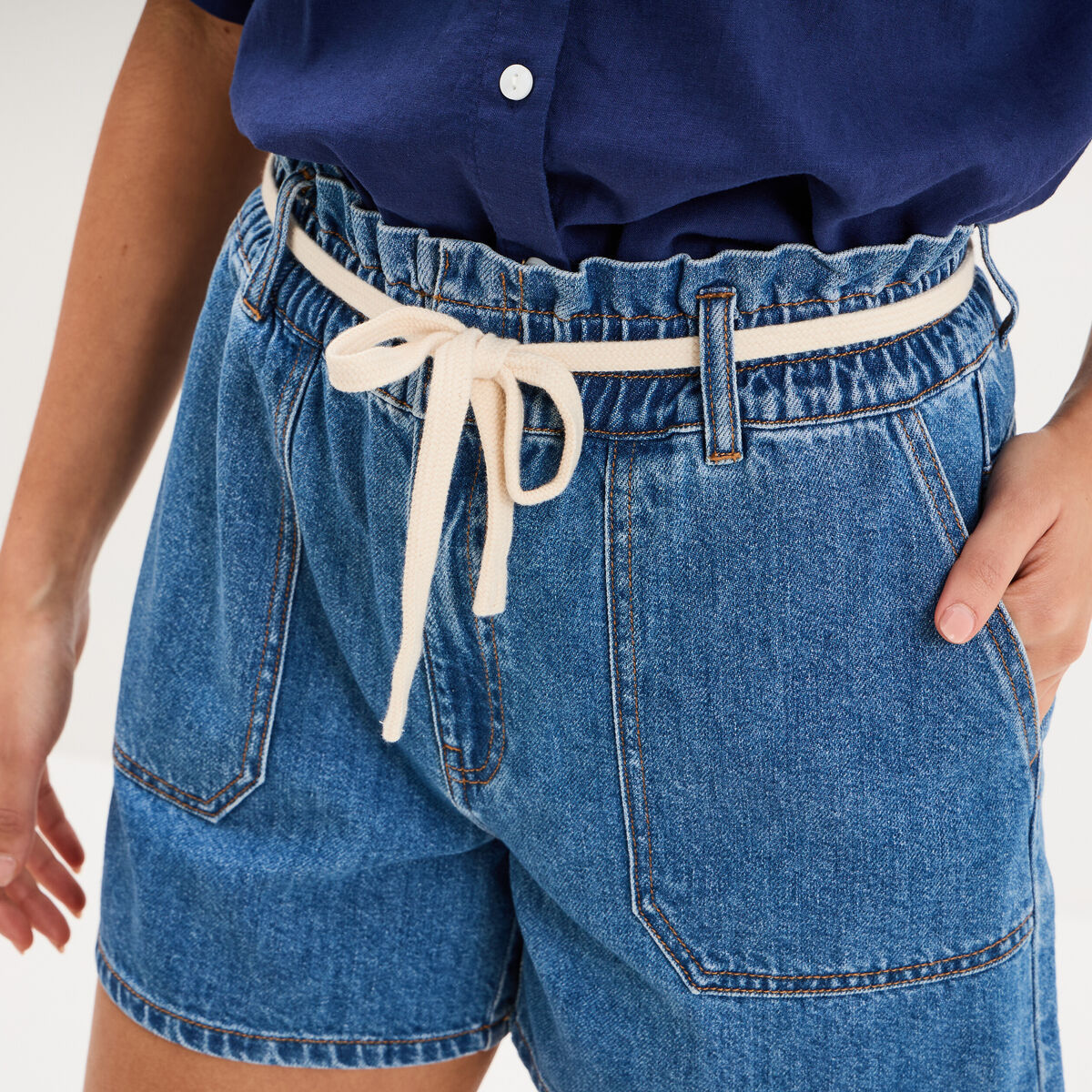 Short mom en jean ceinture cordon denim stone femme