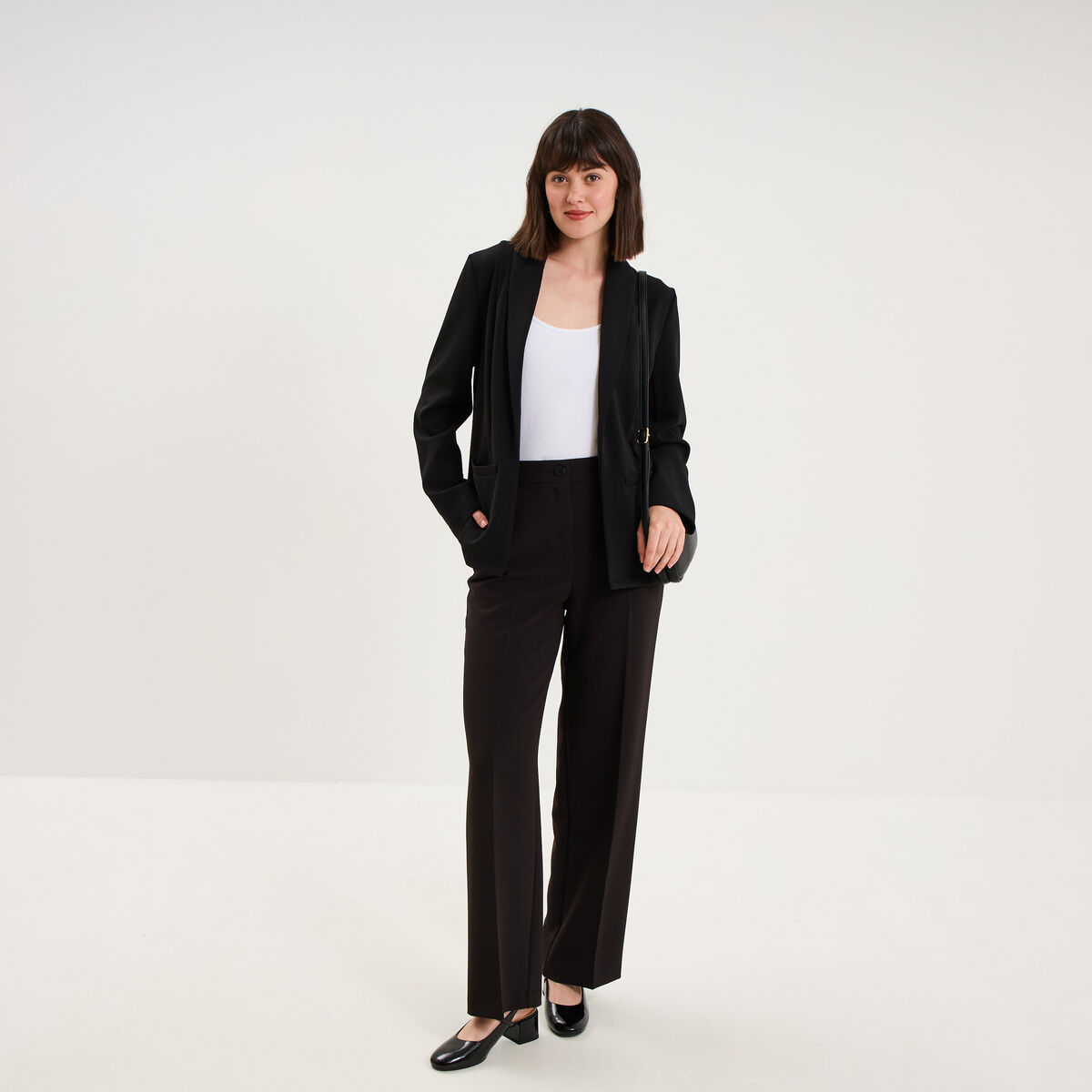 Pantalon droit effet cr&ecirc;pe &agrave; pinces noir femme