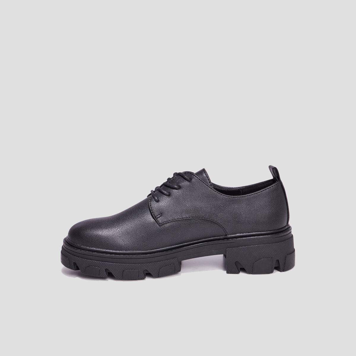 Derbies grosses semelles Liberto noir femme