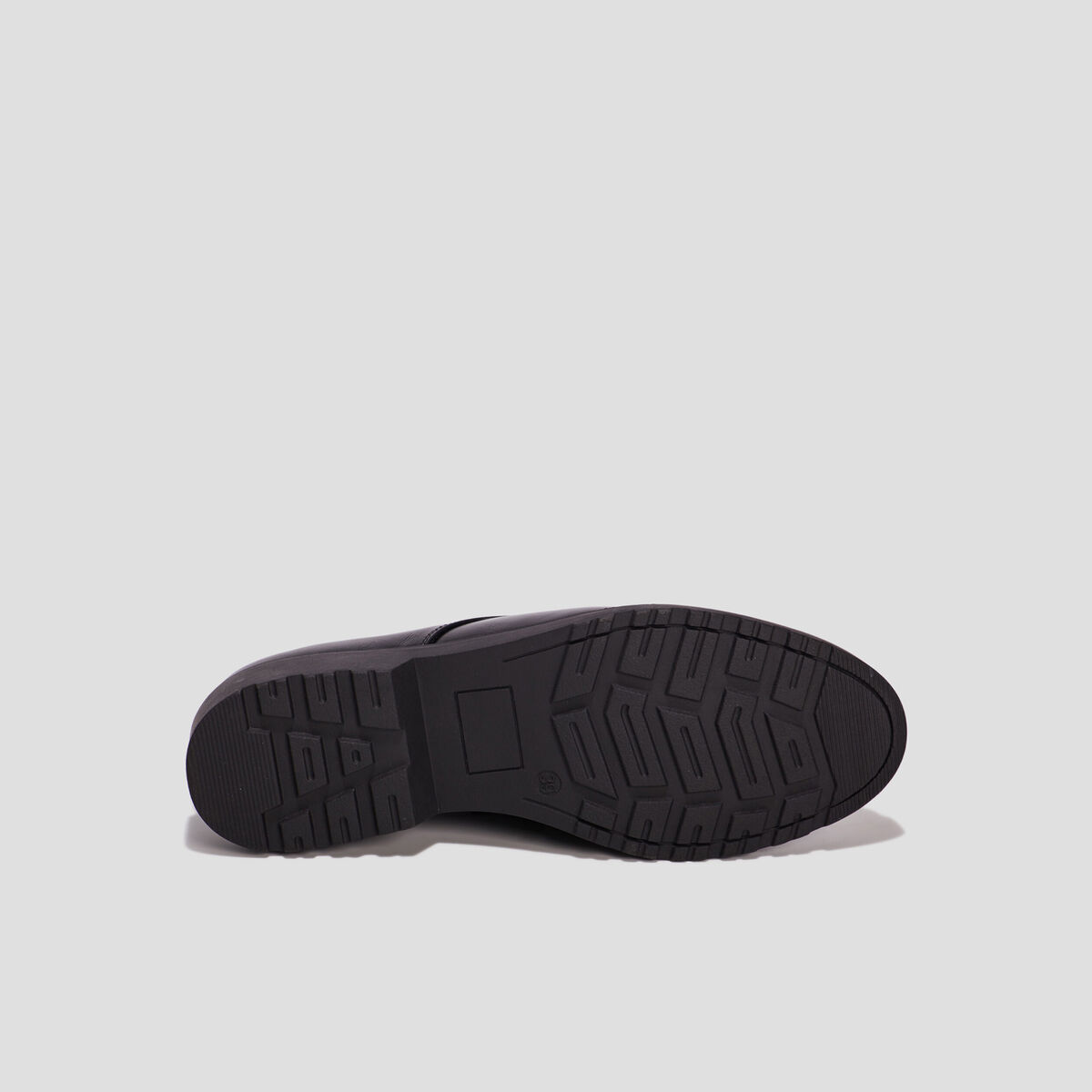 Derbies &agrave; lacets crant&eacute;es Liberto noir femme