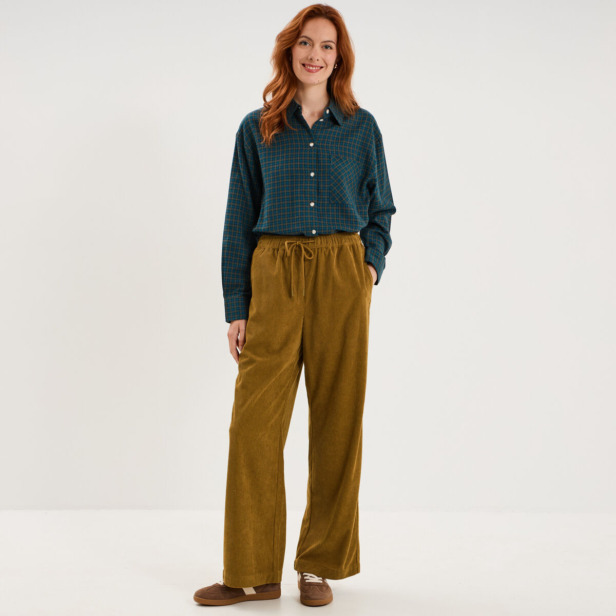 Pantalon large effet velours c&ocirc;tel&eacute; vert kaki femme