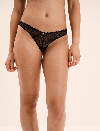 Tanga en dentelle avec bord festonn&eacute; noir femme
