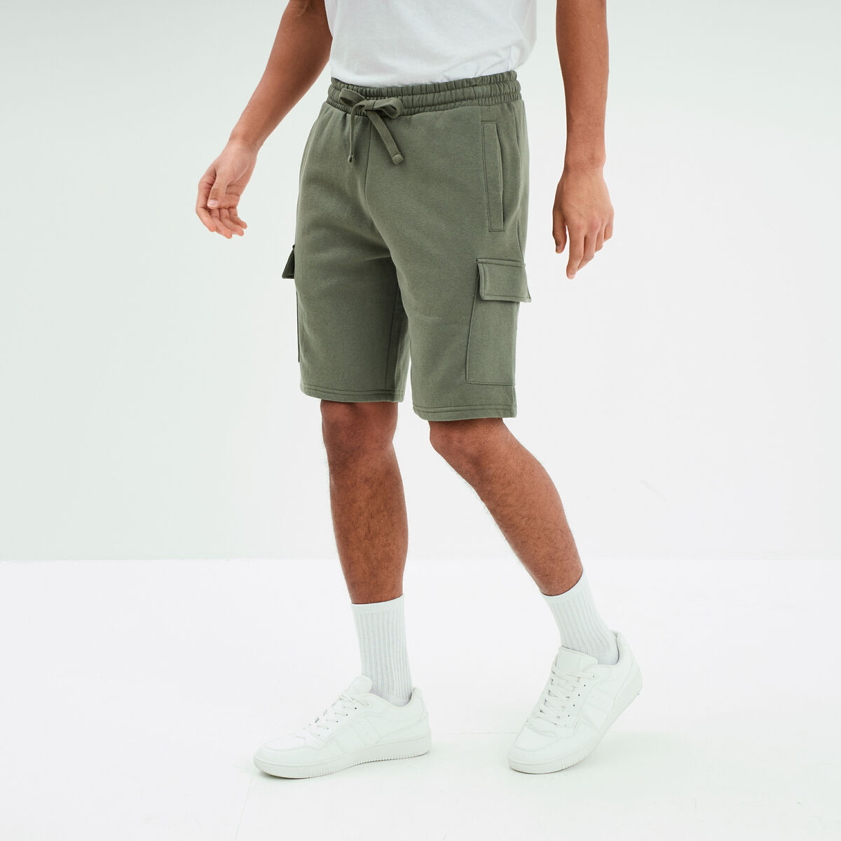Bermuda cargo molleton taille &eacute;lastiqu&eacute;e vert kaki homme