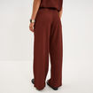 Pantalon effet gaufr&eacute; fluide bordeaux femme