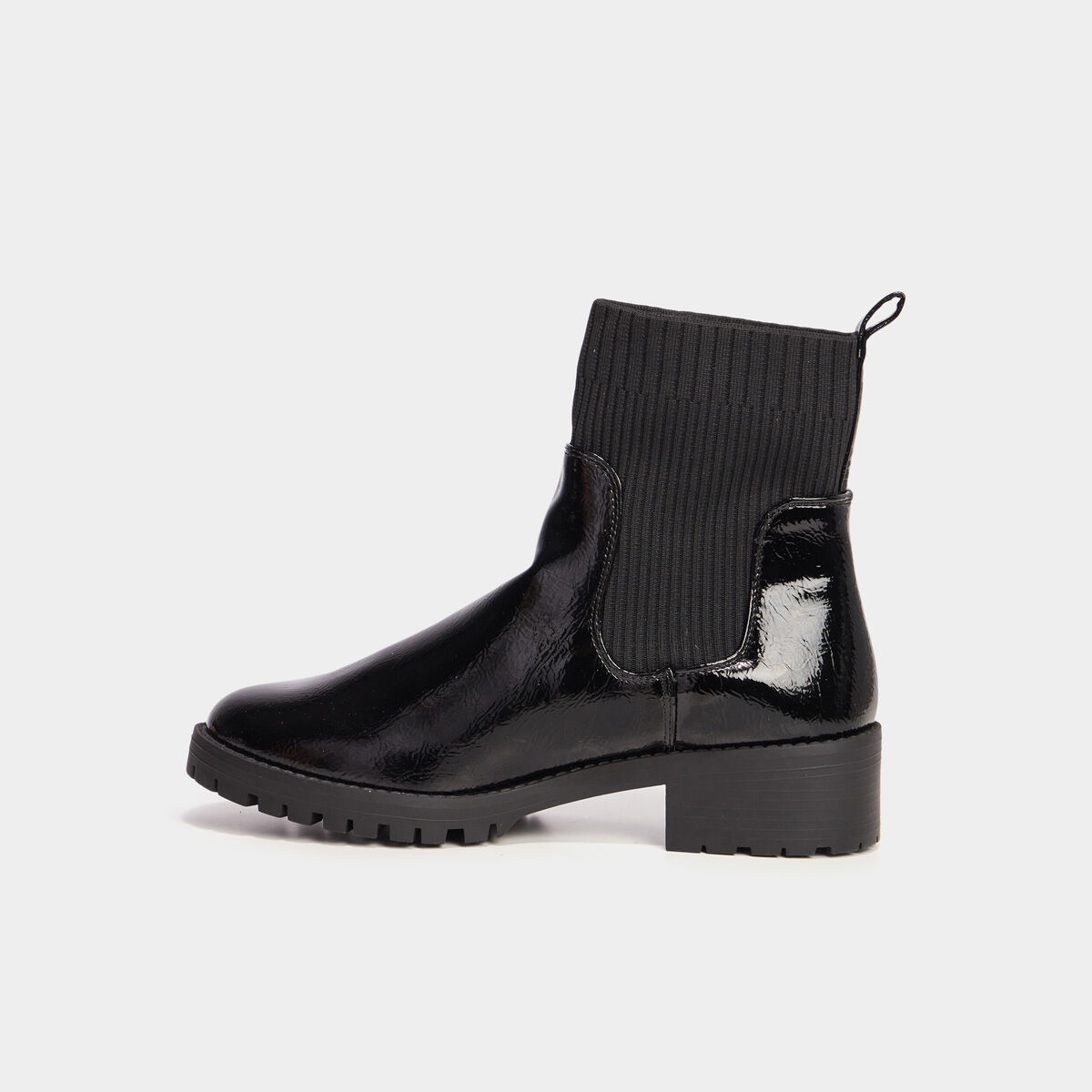 Bottines chelsea vernies &agrave; talons plats noir femme