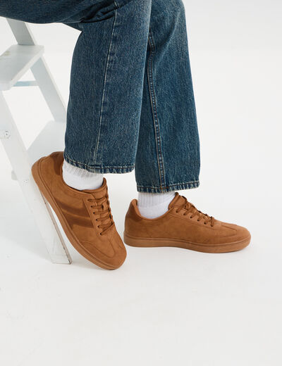Tennis basses &agrave; lacets marron homme