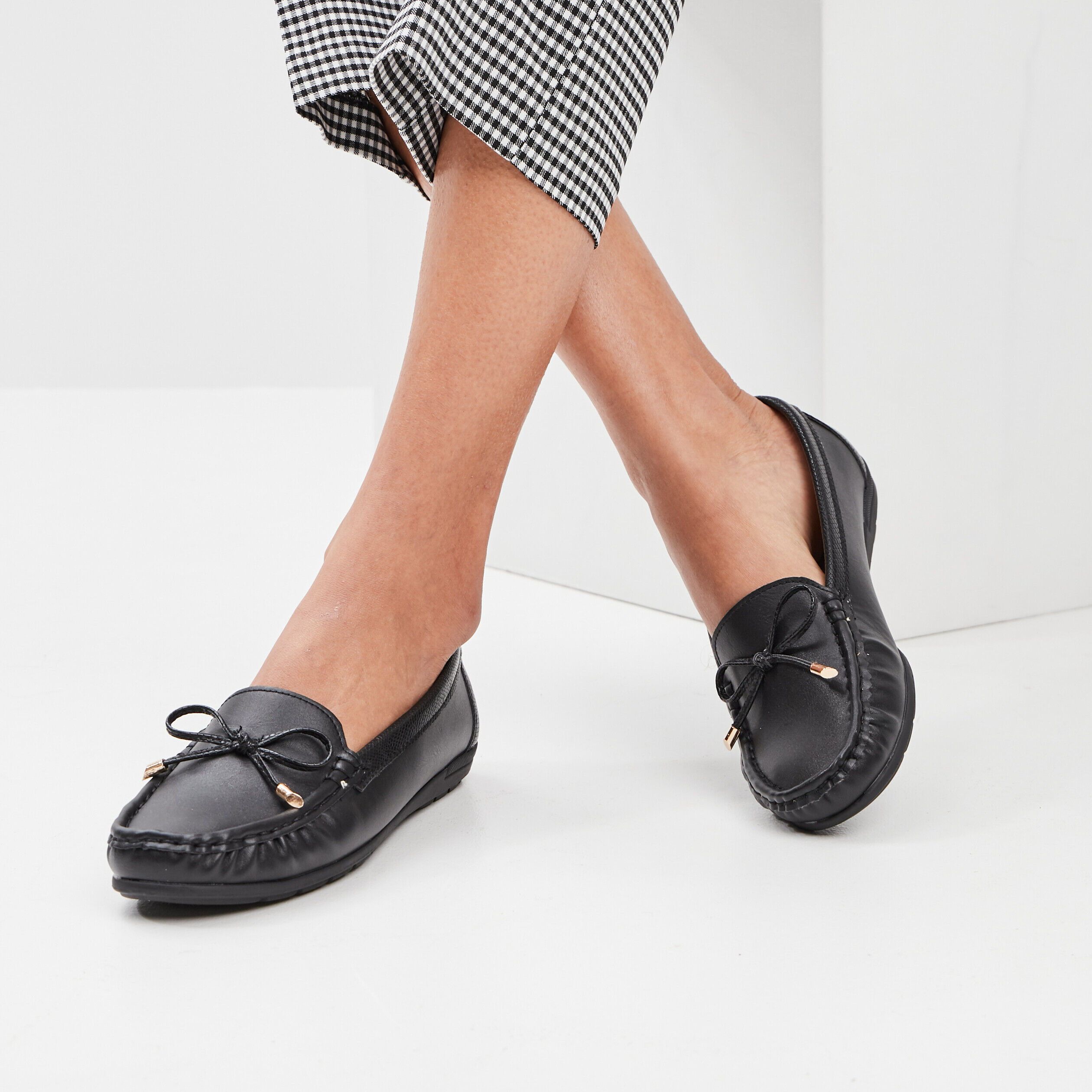 Mocassins avec noeuds noir femme CONFORTISSIMO