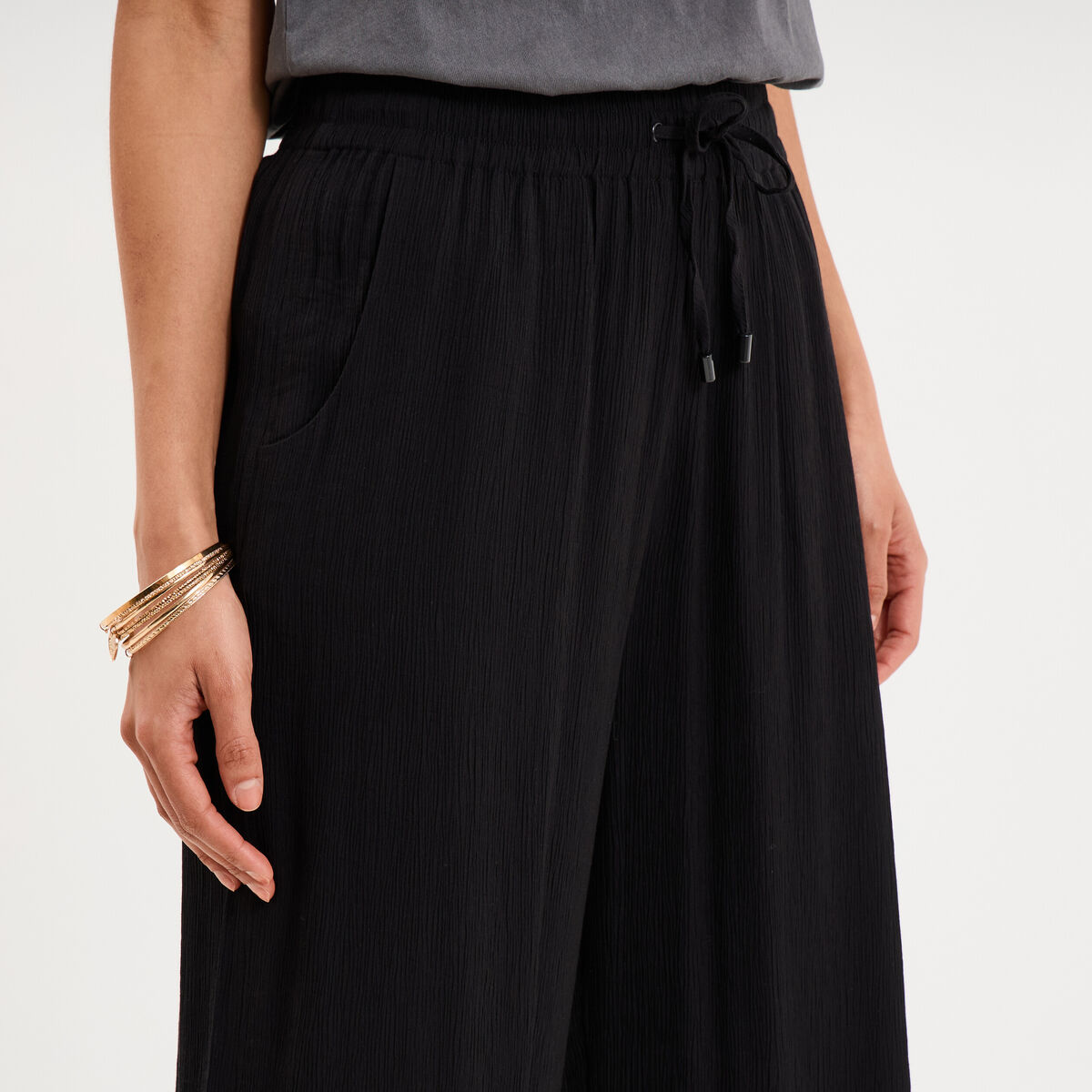 Pantalon effet cr&ecirc;pe taille &eacute;lastiqu&eacute;e noir femme