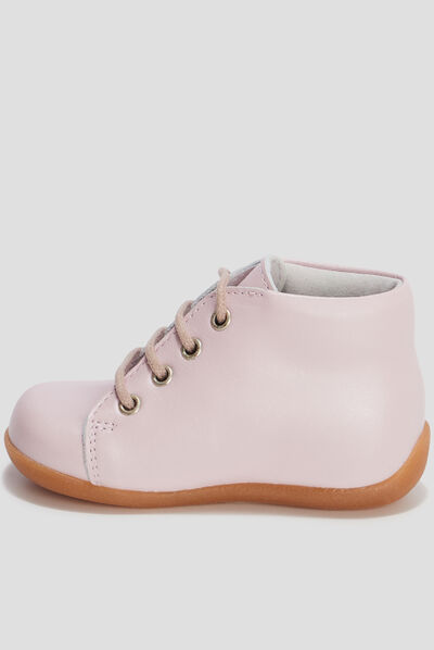 Bottillons à lacets en cuir rose bébé fille