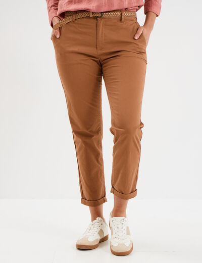 Pantalon chino 7/8ème ceinture tressée marron clair femme