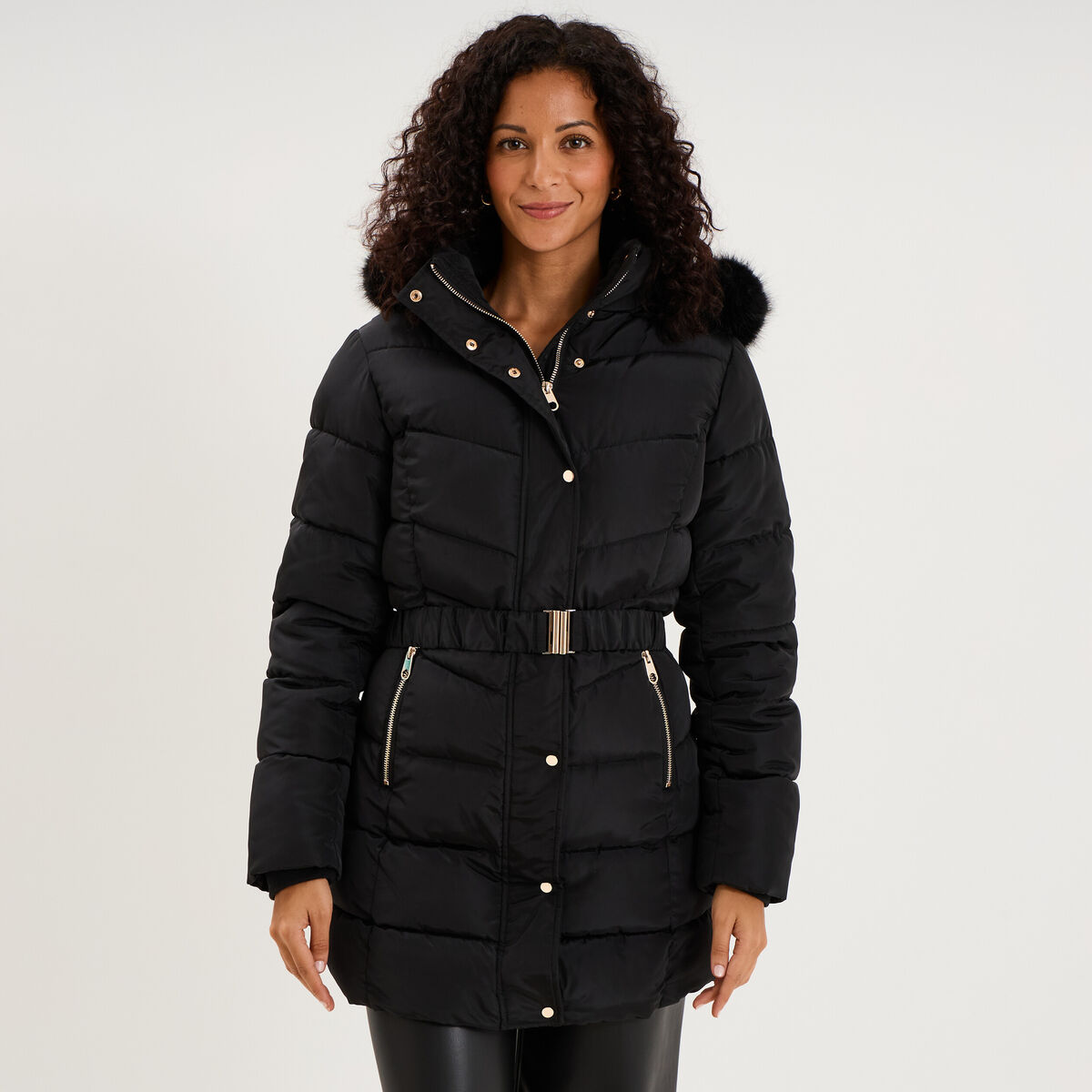 Doudoune mi-longue ceintur&eacute;e &agrave; capuche noir femme