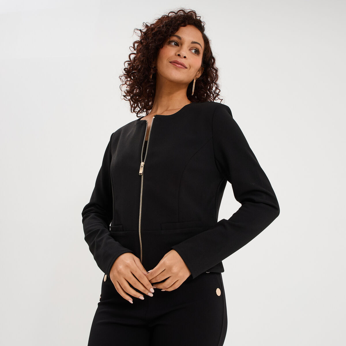 Veste courte zipp&eacute;e ajust&eacute;e noir femme