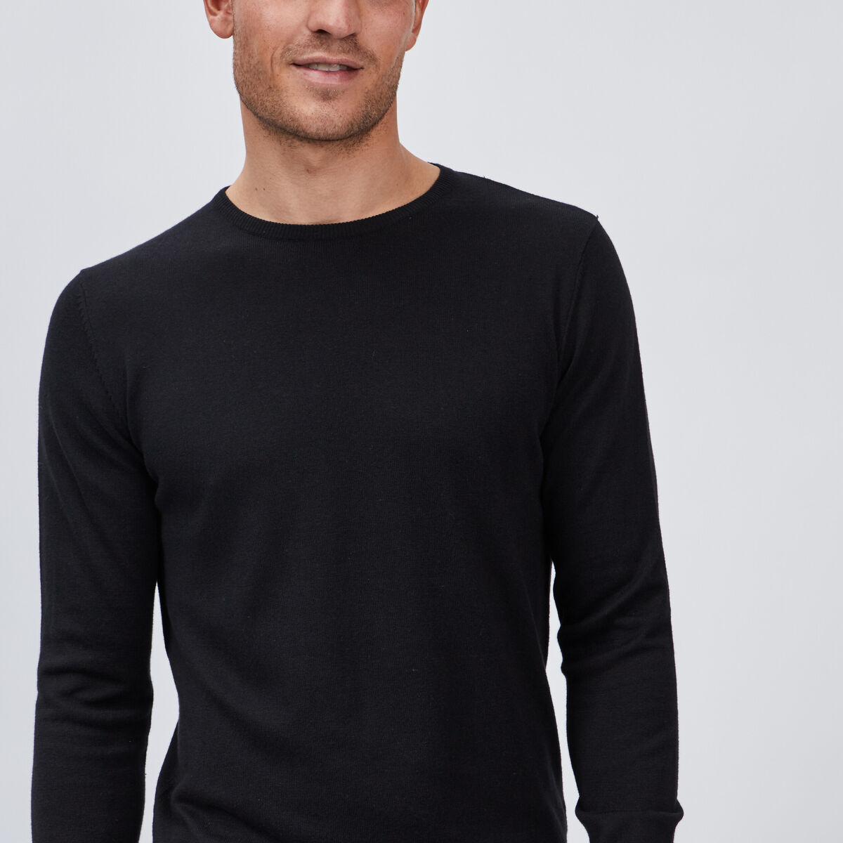 Pull droit col rond coton m&eacute;lang&eacute; noir homme