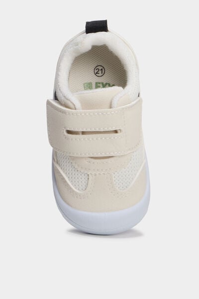 Baskets basses &agrave; semelles souples blanc b&eacute;b&eacute; gar&ccedil;on