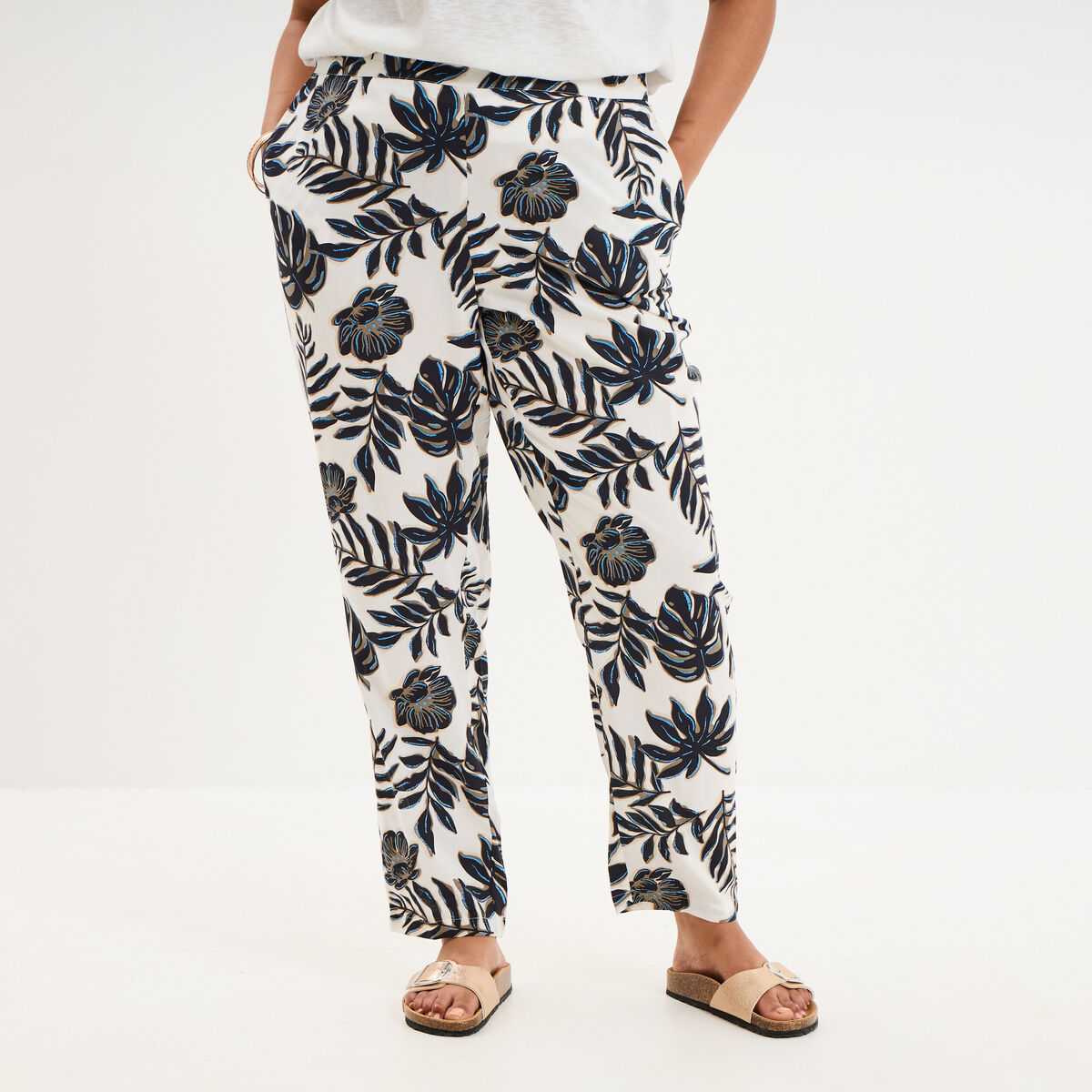 Pantalon carotte fluide ecru femme grande taille