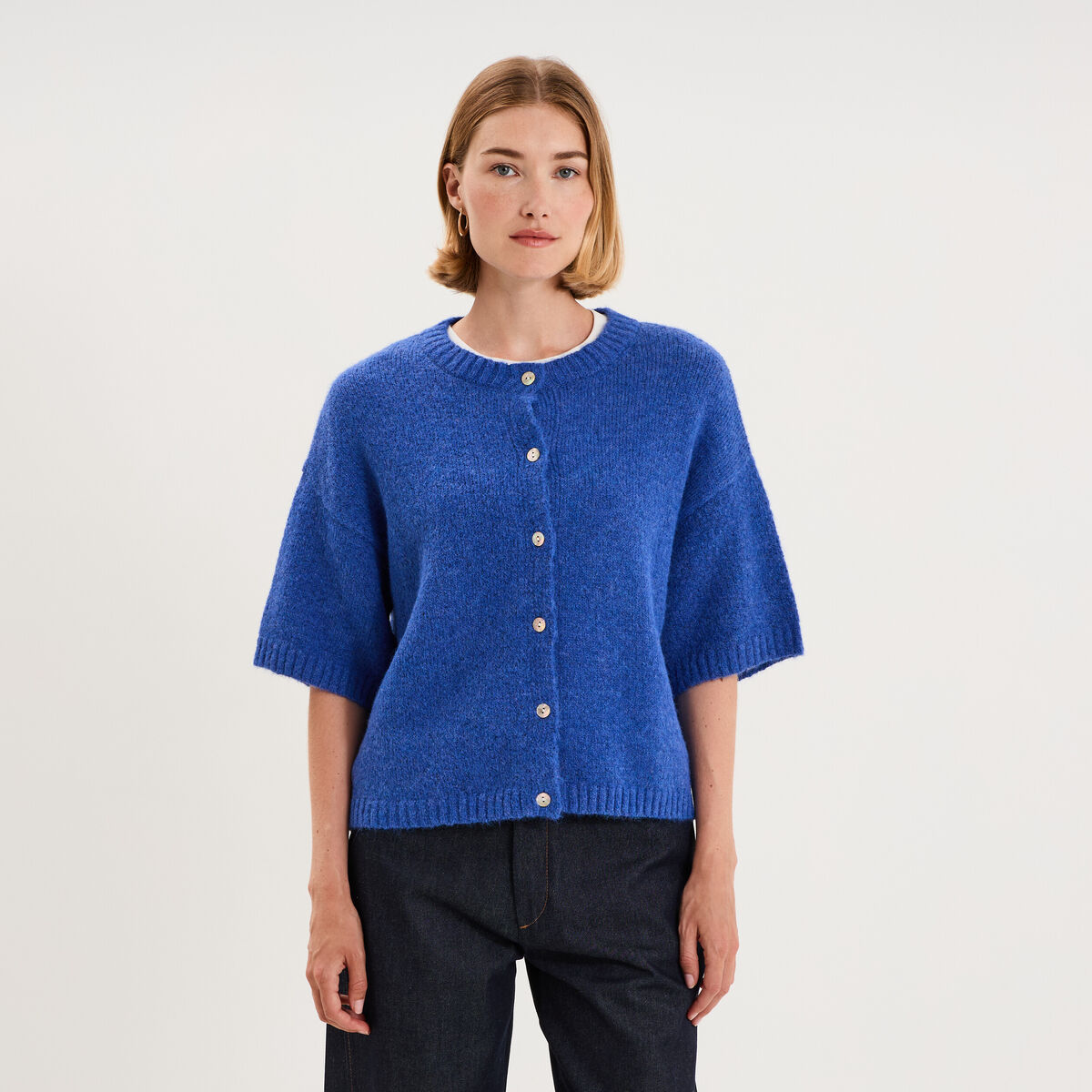 Gilet boutonn&eacute; manches courtes col rond bleu roi femme
