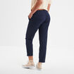 Pantalon chino 7/8ème ceinture tressée bleu marine femme