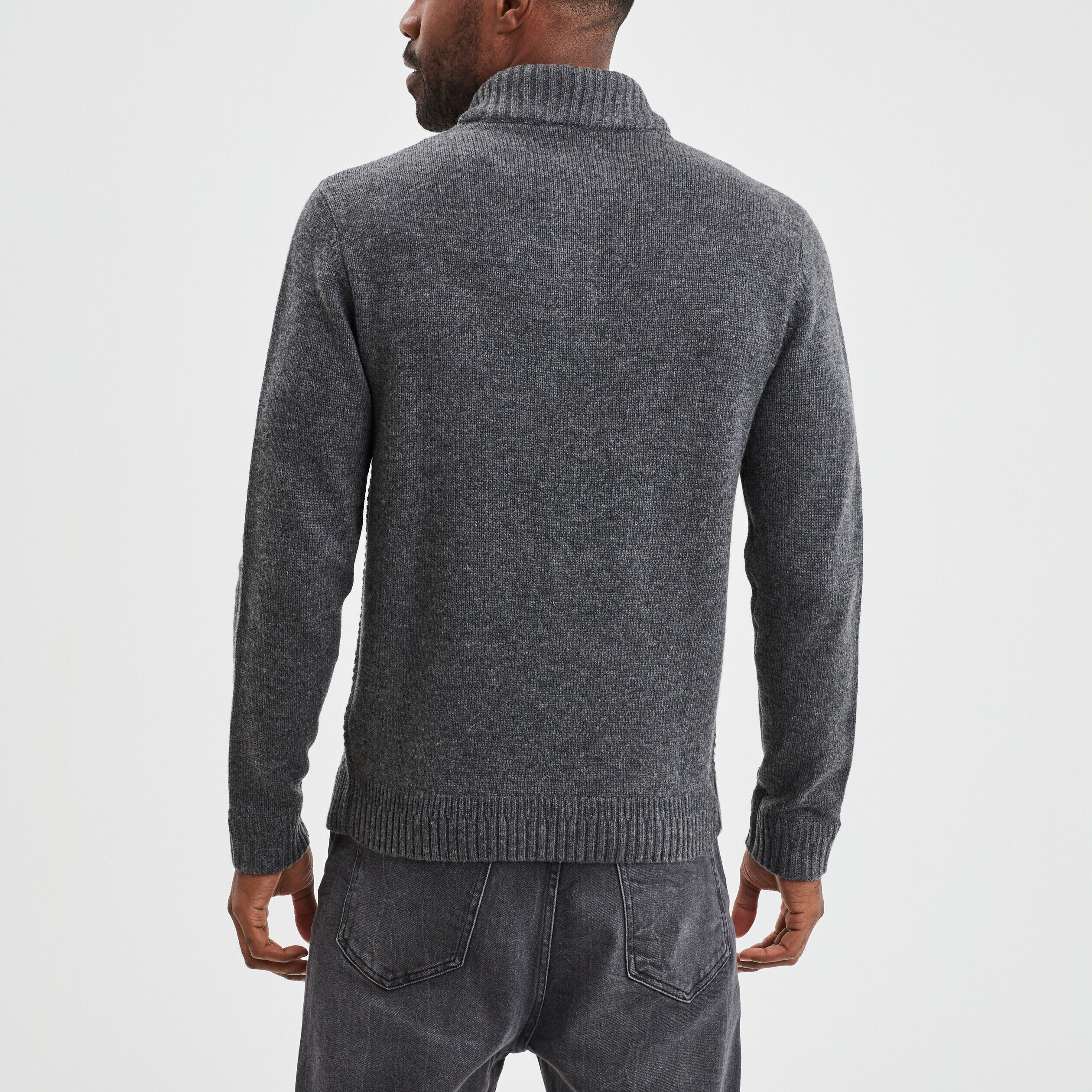 Pull homme en soldes jusqu 70