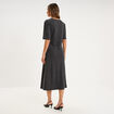 Robe longue gaufr&eacute;e noeud c&ocirc;t&eacute; gris fonc&eacute; femme