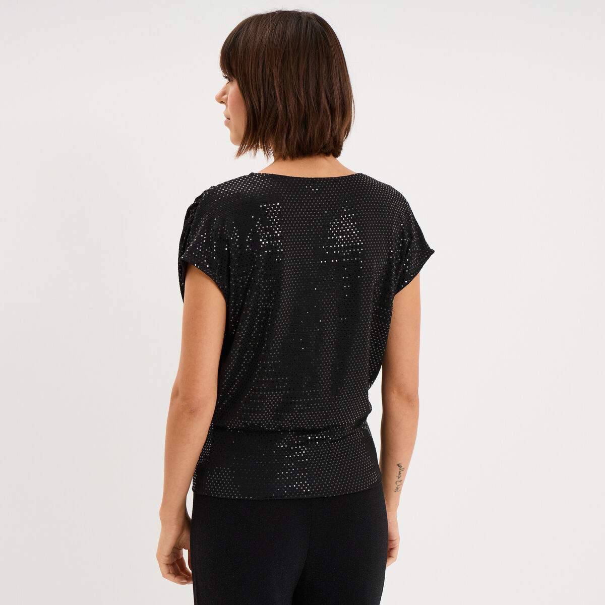 T-shirt &agrave; paillettes col cache-coeur noir femme