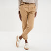 Pantalon chino 7/8&egrave;me ceinture tress&eacute;e beige femme