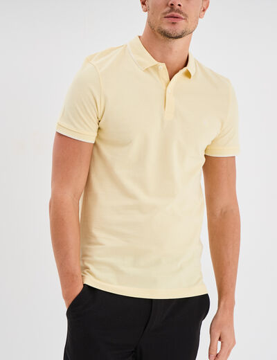 Polo manches courtes bords contrastés jaune clair homme