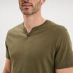 T-shirt manches courtes col tunisien vert kaki homme