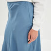 Jupe midi satinée évasée bleu gris femme