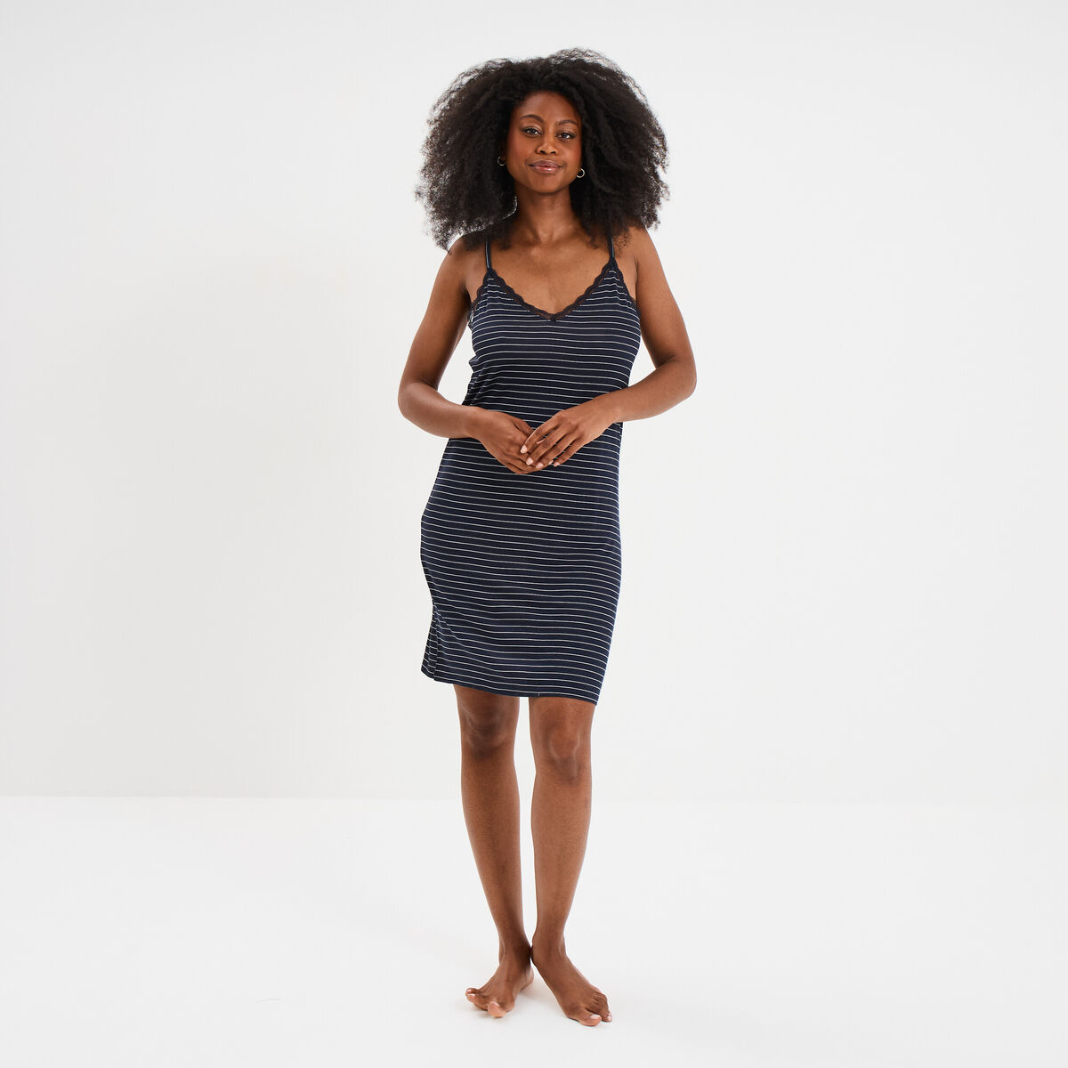 Nuisette courte à bretelles bleu marine femme