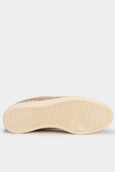 Baskets perfor&eacute;es semelle plate sable femme
