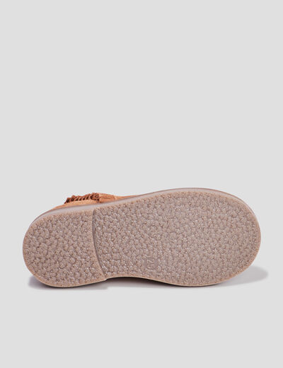 Bottines à volants bout rond en cuir camel fille