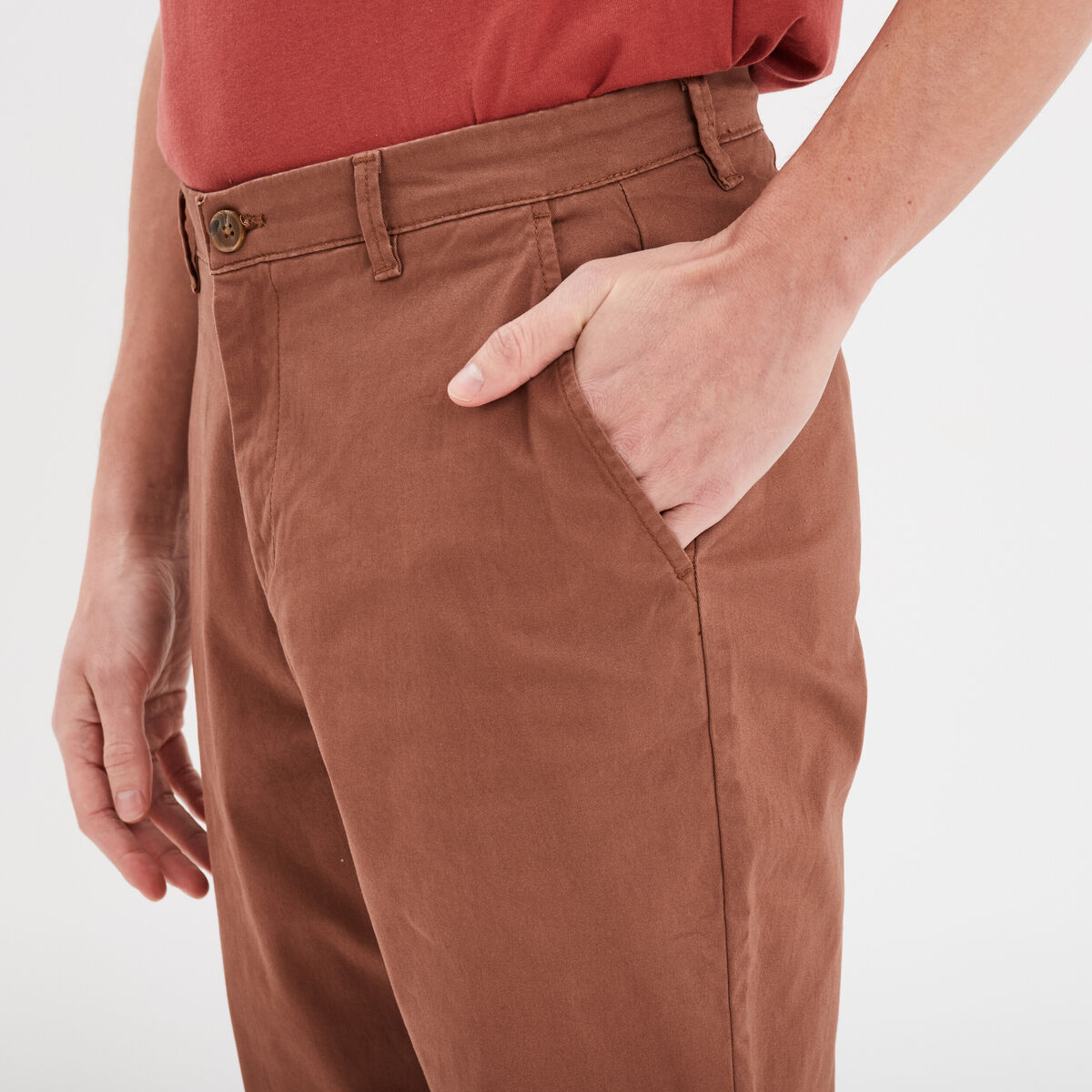 Pantalon chino droit stretch retroussé camel homme
