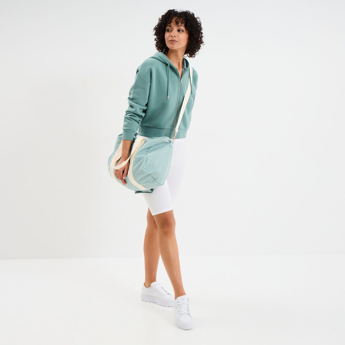 Sweat zippé à capuche court bleu gris femme