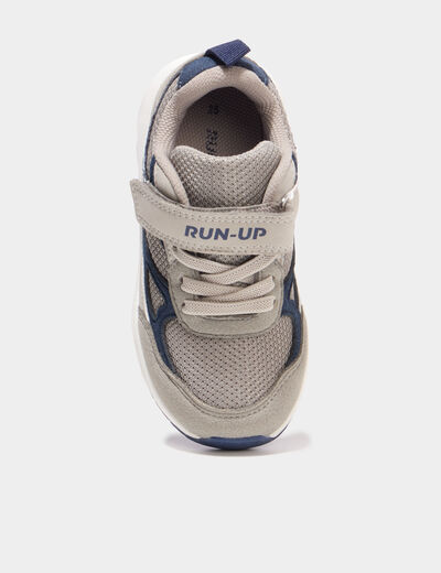 Baskets running avec scratchs gris gar&ccedil;on