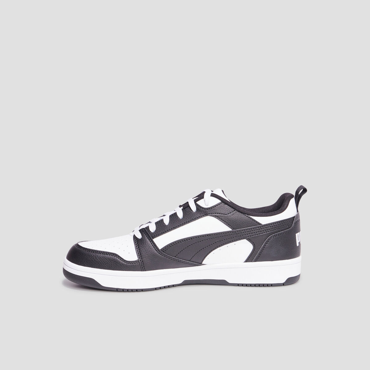 Tennis basses lacets Puma V6 noir homme