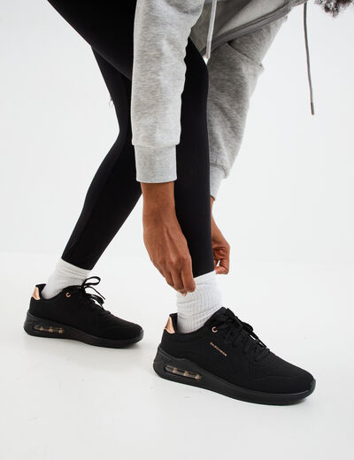 Baskets running &agrave; lacets noir femme