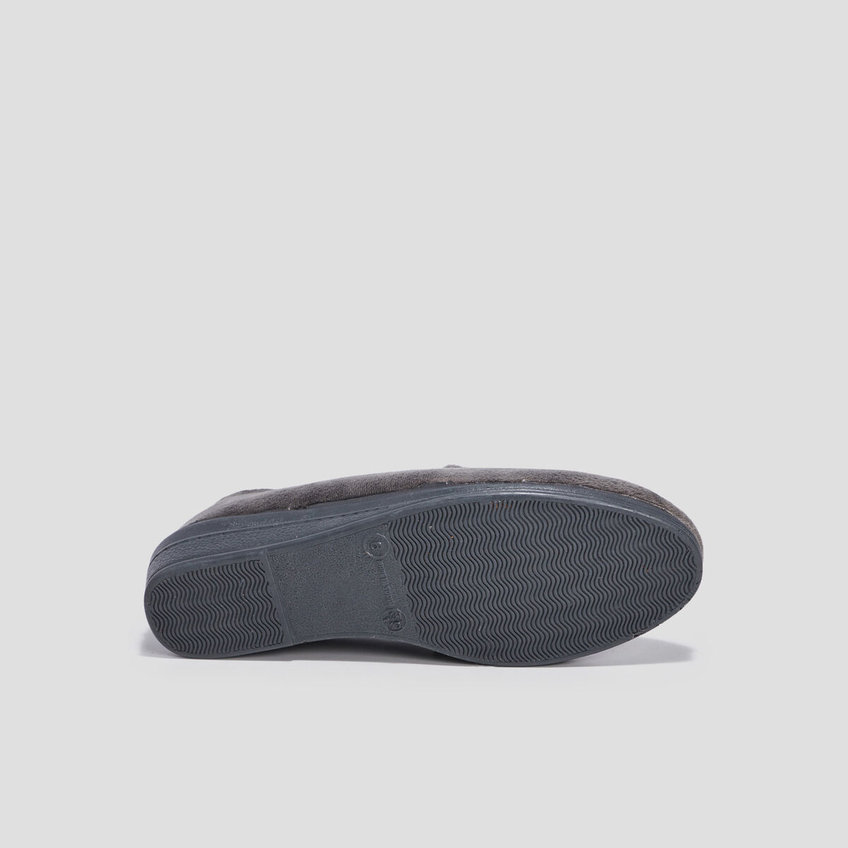 Chaussons brodés gris femme