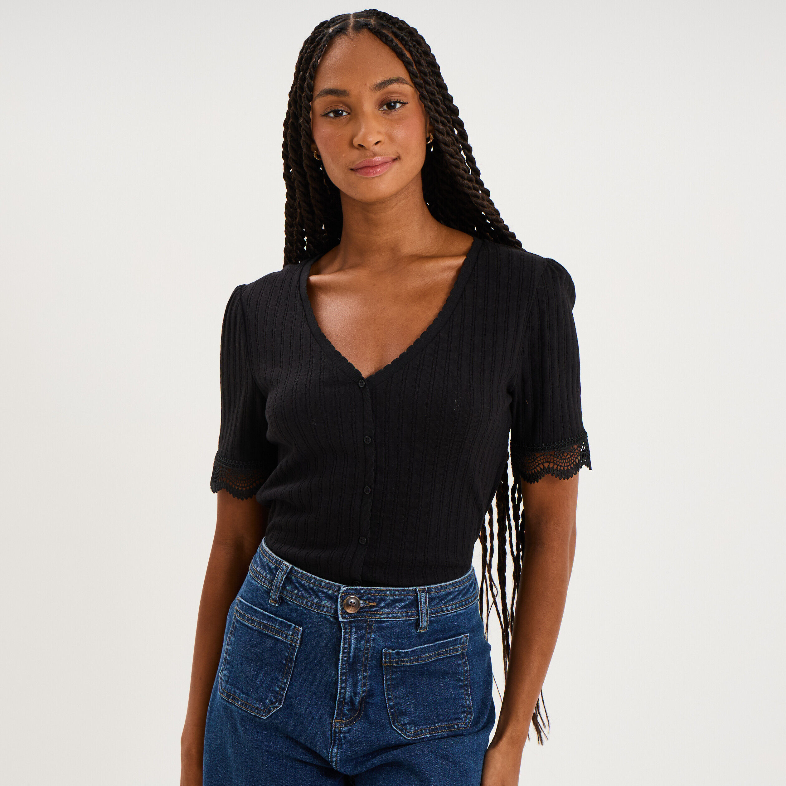 Blouse manches courtes col V dentelle noir femme