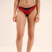 Tanga &agrave; micro dentelle rouge femme