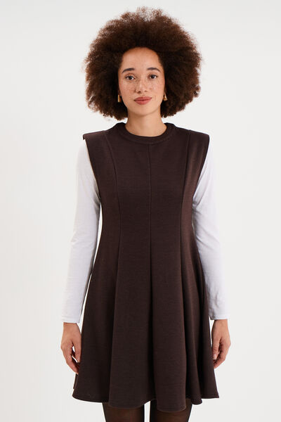 Robe courte trap&egrave;ze sans manches marron fonc&eacute; femme