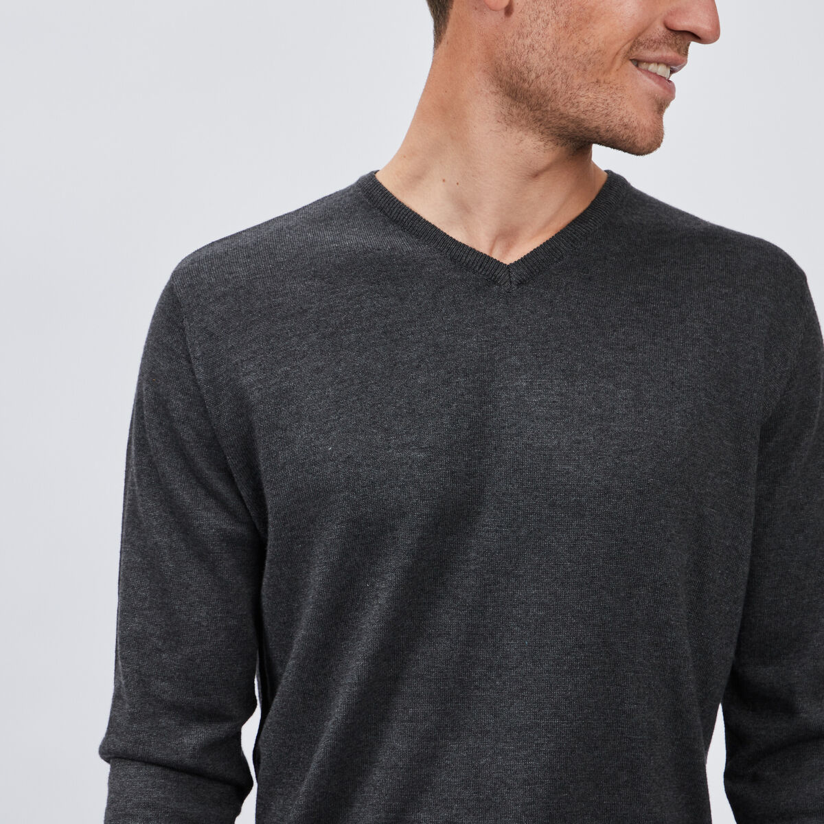 Pull jersey col V m&eacute;lange coton gris fonc&eacute; homme