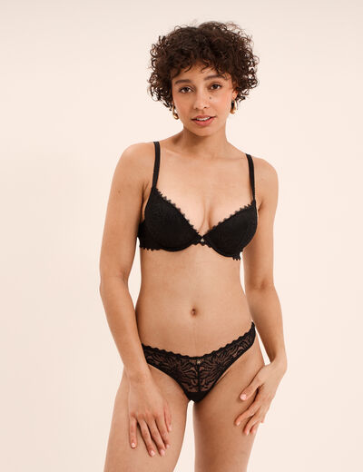 Tanga en dentelle avec bord festonn&eacute; noir femme