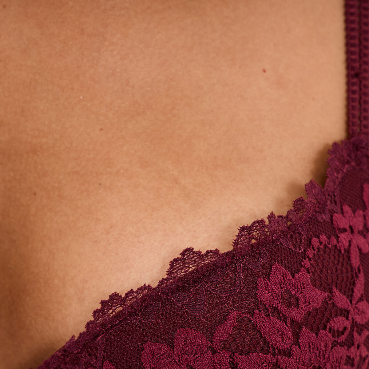 Soutien-gorge maxi push-up prune femme