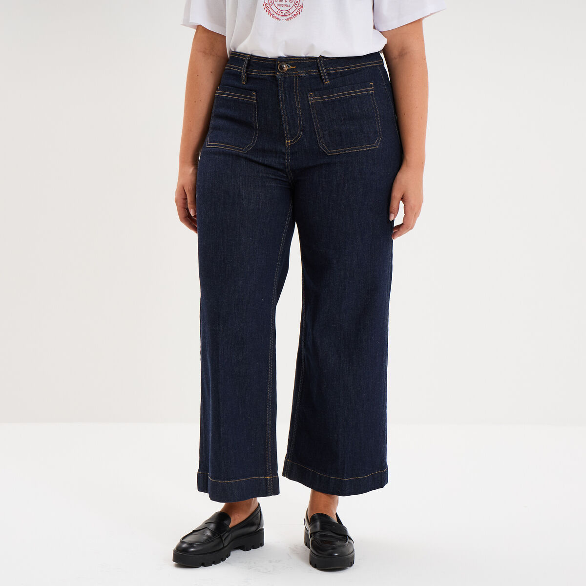 Jean large cropped poches plaqu&eacute;es denim brut femme grande taille