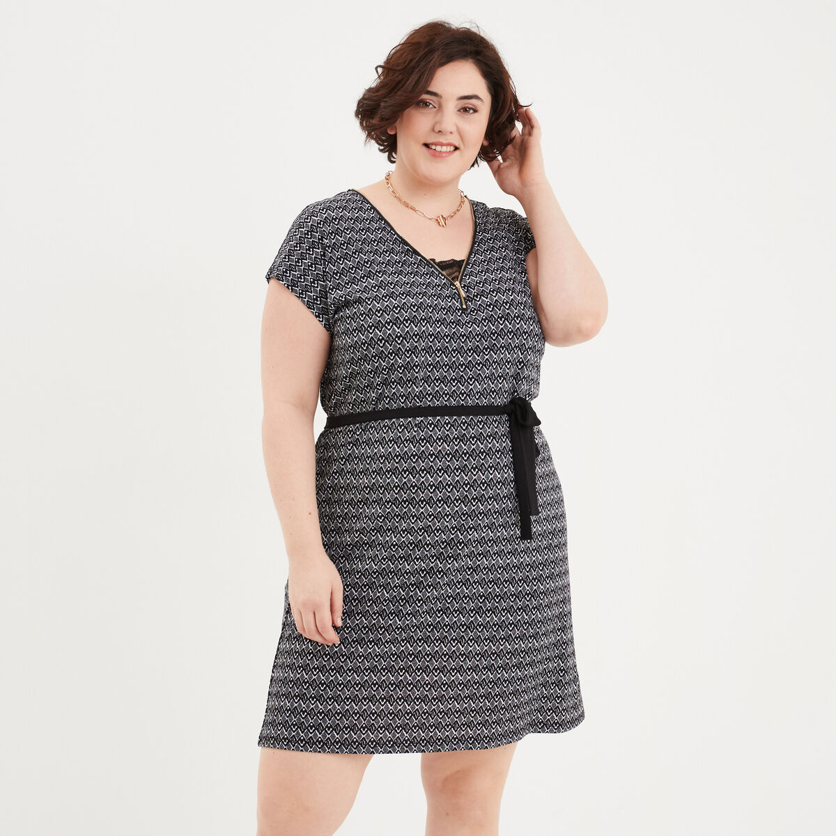 Robe droite ceinturée ecru femme grande taille