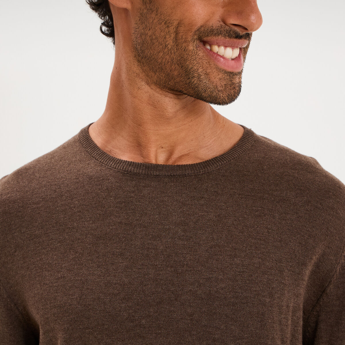 Pull droit col rond coton m&eacute;lang&eacute; marron chocolat homme