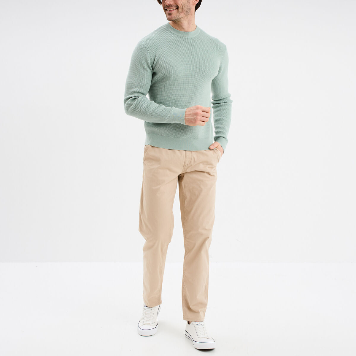 Pull en maille textur&eacute;e col rond vert pastel homme