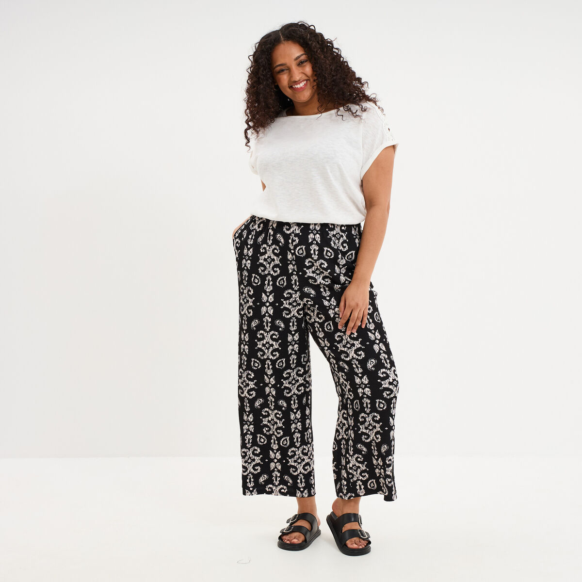 T-shirt &eacute;paules effet macram&eacute; blanc femme grande taille
